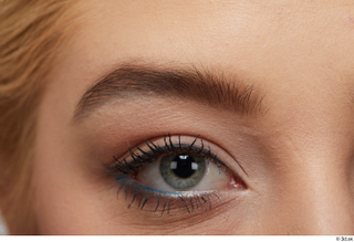 Groom references Anneli  011 eye eyebrow 0002.jpg